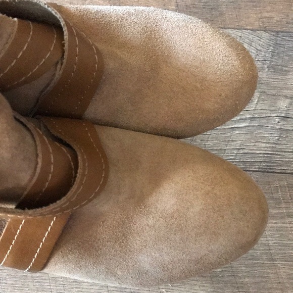 Zara basic boots in size 39, US size 8.5 - Picture 3 of 8